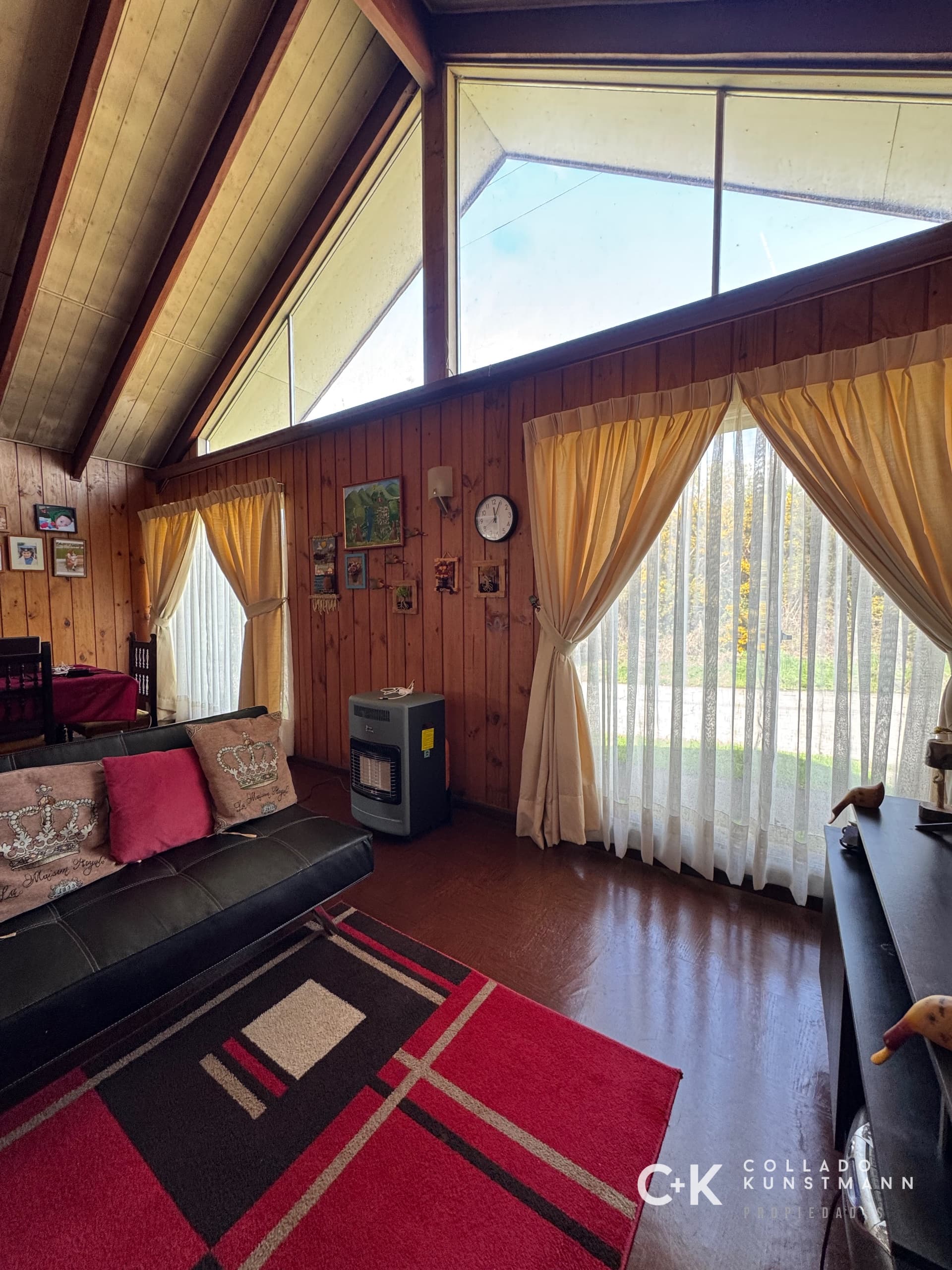 Casa en Venta | Los Álamos, Isla Teja - Imagen 2